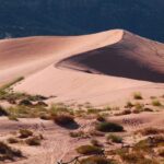 Dune che cantano: il raro fenomeno naturale dei deserti