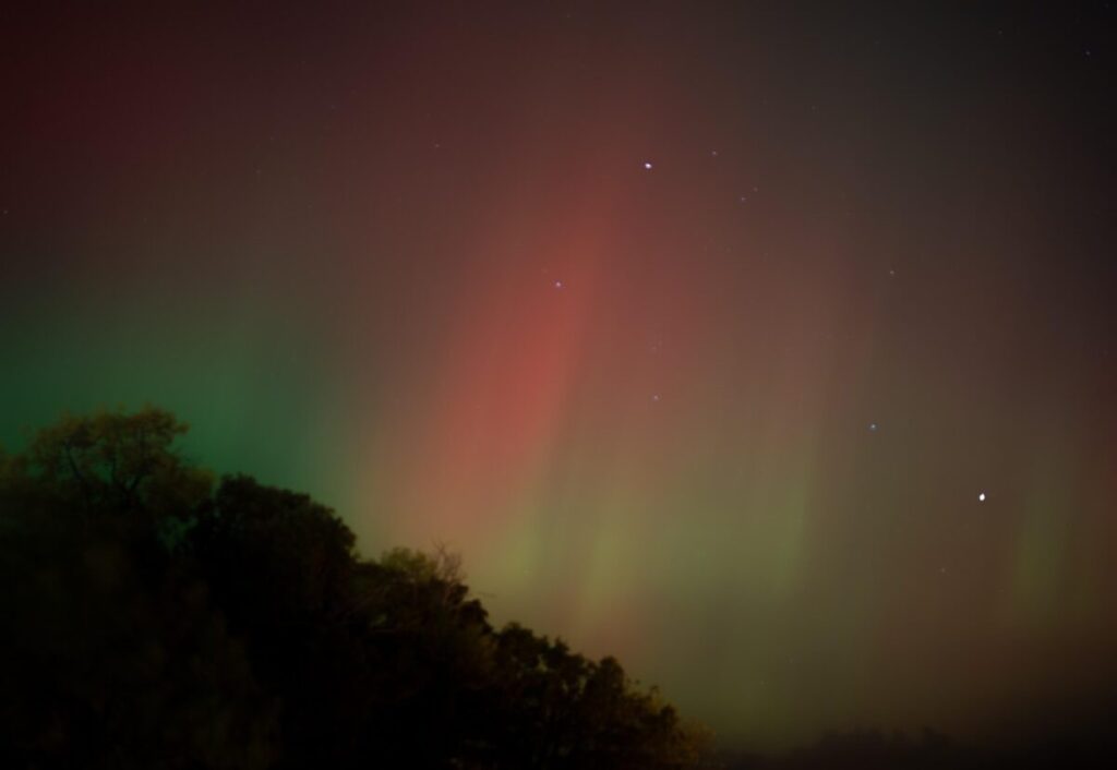 Stelle cadenti o pioggia di meteore? Ecco cosa sono davvero gli sciami meteorici Stelle cadenti o pioggia di meteore? Ecco cosa sono davvero gli sciami meteorici