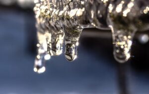 Il pericolo del gelicidio: quando la pioggia diventa ghiaccio