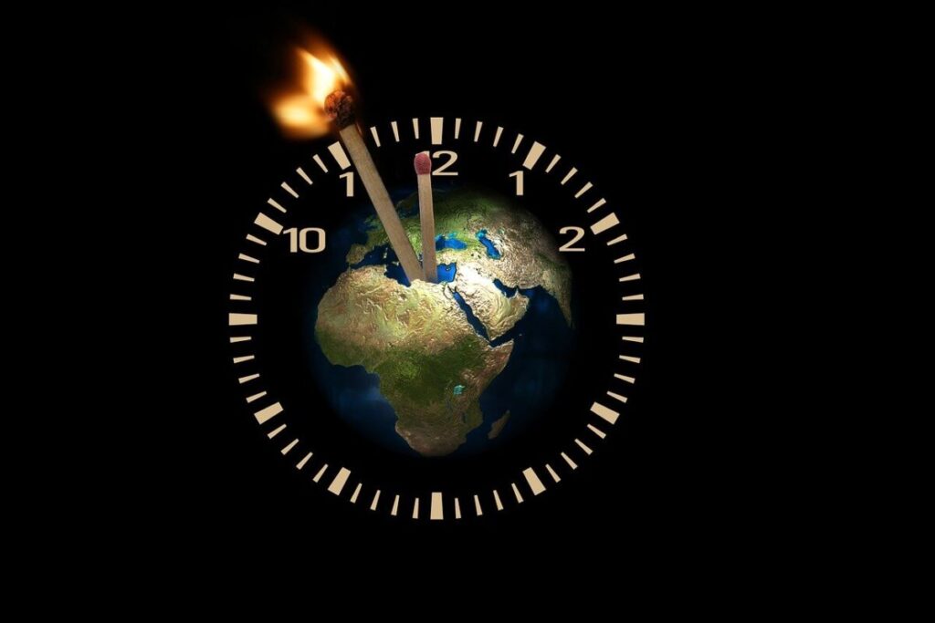 Il clima si surriscalda: responsabilità alle aziende fossili Il clima si surriscalda: responsabilità alle aziende fossili