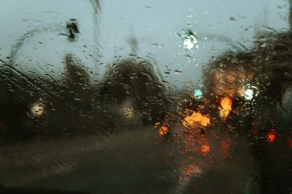 Perché piove più spesso di giorno? La risposta è nell’aria