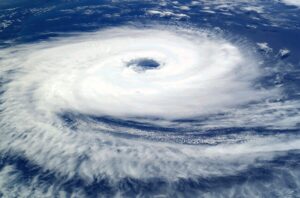 Cicloni, uragani e tornado: cosa sono, come si formano e quali danni provocano