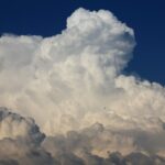 Perché le nuvole non cadono e come si trasformano in pioggia