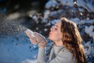 L’inverno mette sotto pressione il cuore: lo studio che svela i rischi stagionali
