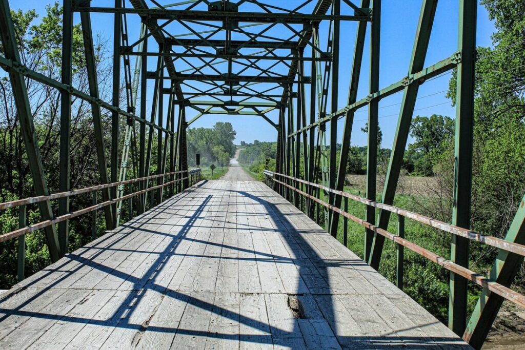 Perché i ponti ghiacciano prima? Il motivo scientifico dietro la maggiore pericolosità delle strade sospese Perché i ponti ghiacciano prima? Il motivo scientifico dietro la maggiore pericolosità delle strade sospese