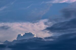 Horseshoe Clouds: il raro spettacolo delle nubi a ferro di cavallo